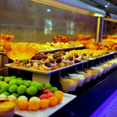 Holiday Park Resort Hotel 5*