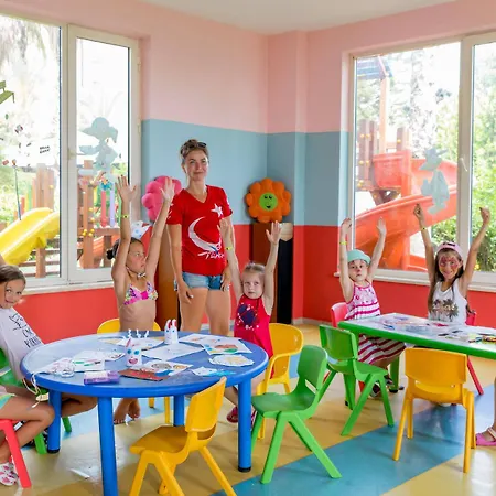 Hotel Holiday Park Resort