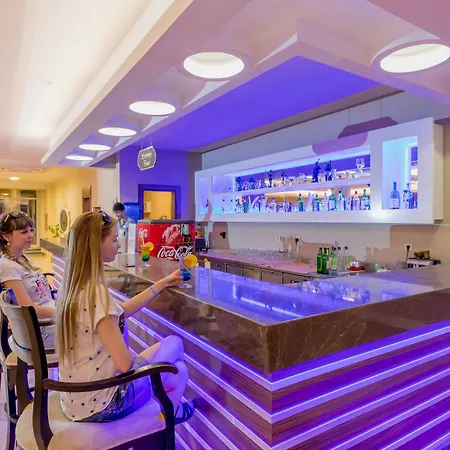 Hotel Holiday Park Resort